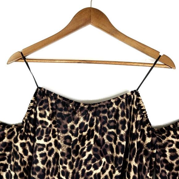 1.State Luxe Animal Satin Off Shoulder 3/4 Sleeve Top - Picture 6 of 9